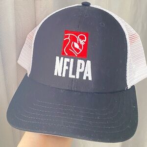 This cap is perfect for both casual wear and game day